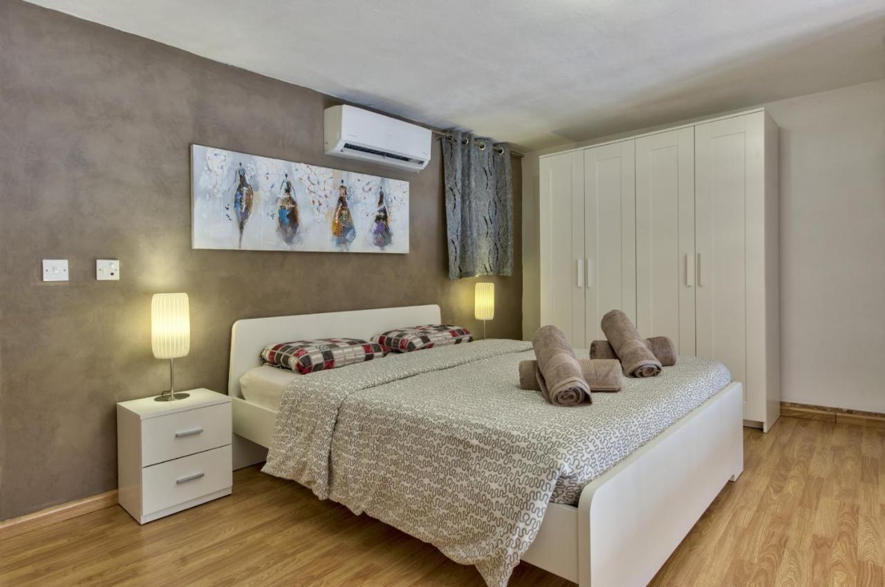 Spinola Court - Stunning Seaview Apartment & Penthouse On Spinola Bay By Shortletsmalta Saint Julian's Ngoại thất bức ảnh