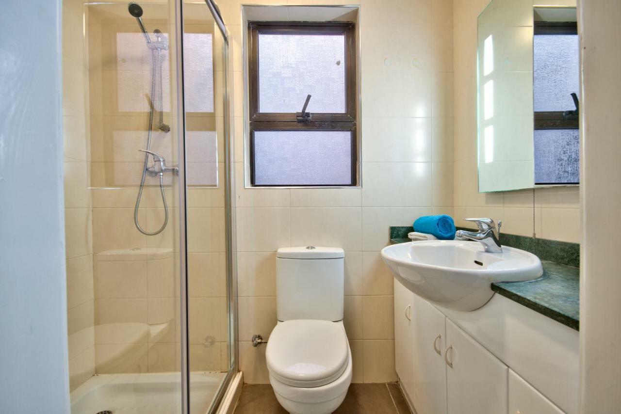 Spinola Court - Stunning Seaview Apartment & Penthouse On Spinola Bay By Shortletsmalta Saint Julian's Ngoại thất bức ảnh