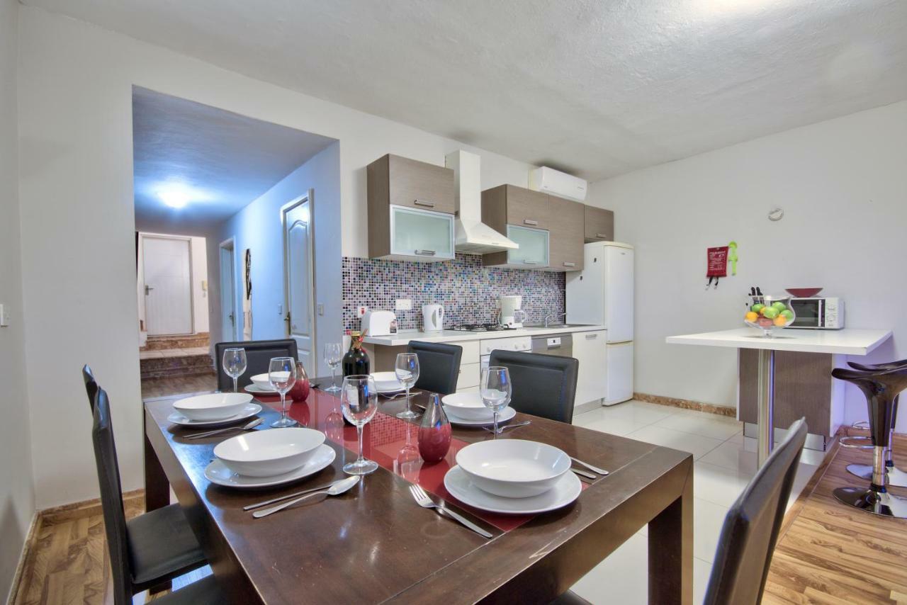 Spinola Court - Stunning Seaview Apartment & Penthouse On Spinola Bay By Shortletsmalta Saint Julian's Ngoại thất bức ảnh
